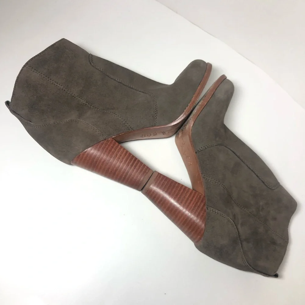 Joie Shirt Boots Size 37.5 Suede Heel Booties stacked heel olive Green Suede